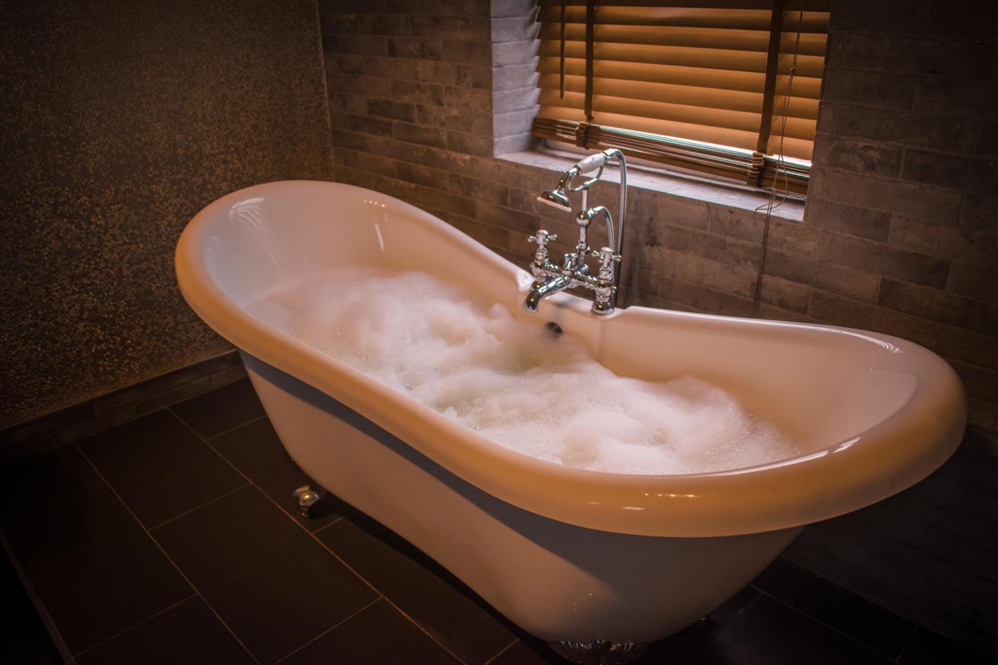 The George Wright Boutique Hotel, Bar & Restaurant ロザーハム エクステリア 写真